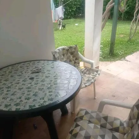 Mina Soba Sa Bracnim Krevetom مكان تخييم